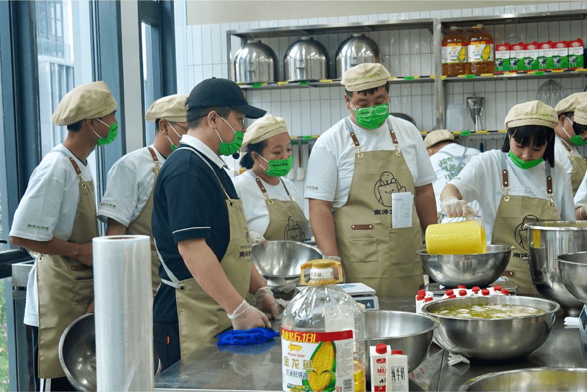 Nanyang Guru Indonesia - Saat Seni Baking Timur Bertemu Negara Seribu Pulau(图1) Nanyang Guru Indonesia - Saat Seni Baking Timur Bertemu Negara Seribu Pulau(图1)