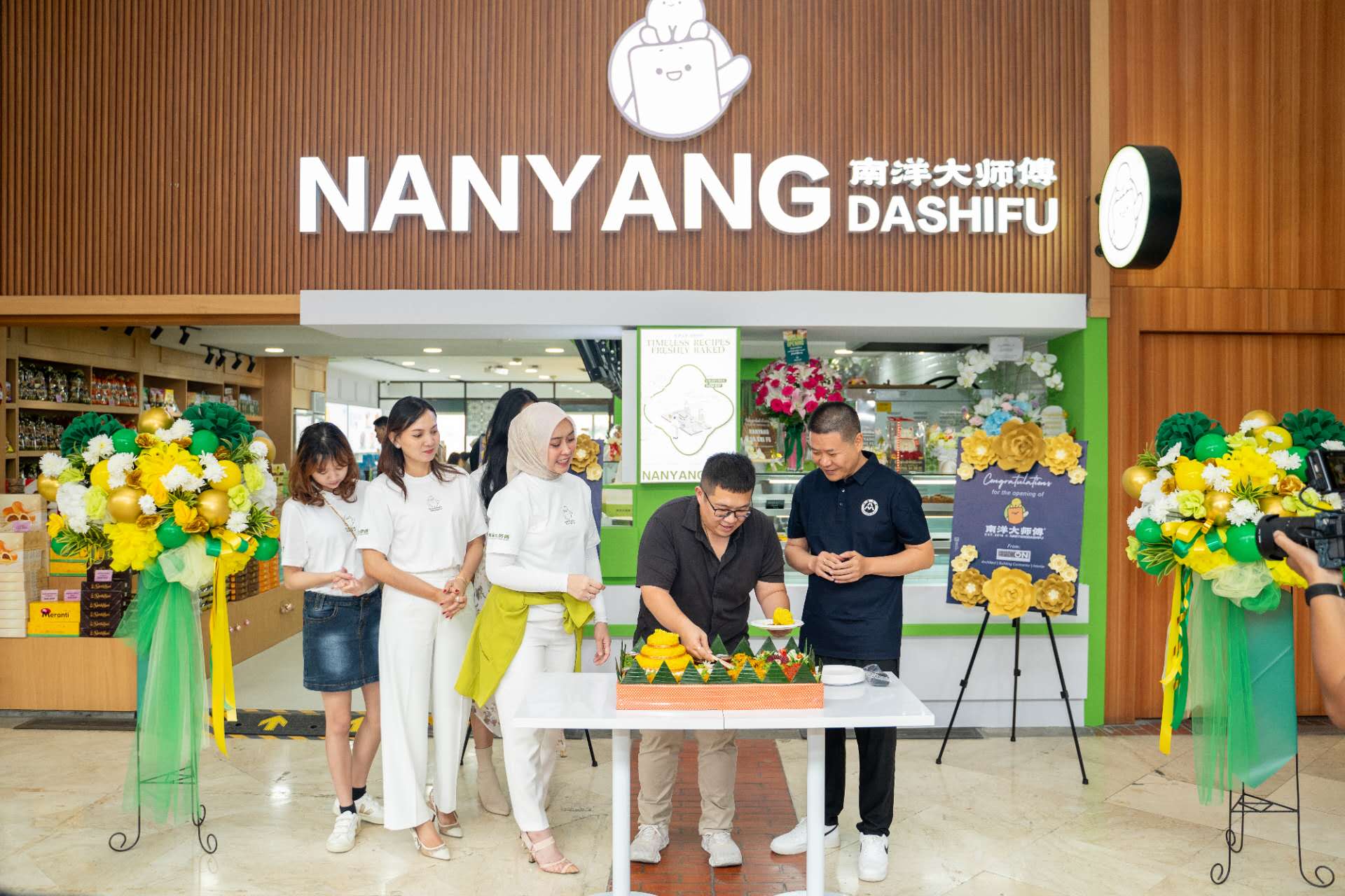 Dari Jakarta ke Surabaya: Mengunjungi "Peta Populer" Kakek Melayu di Indonesia(图1)